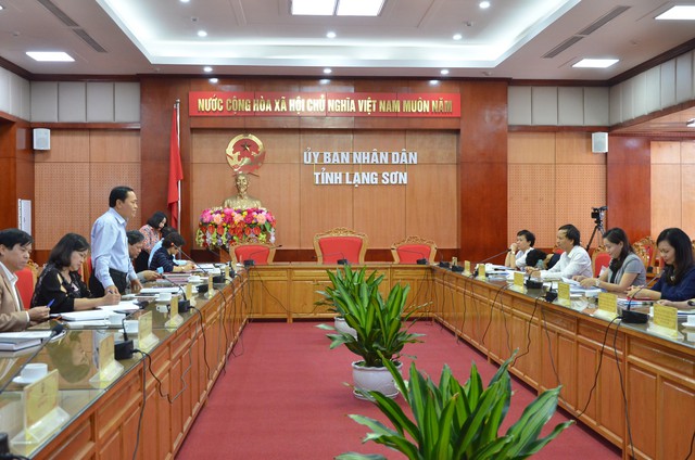 Thứ trưởng Trịnh Thị Thủy làm việc với lãnh đạo tỉnh Lạng Sơn về công tác hoạt động Vì sự tiến bộ của phụ nữ và bình đẳng giới năm 2018 - Ảnh 2.