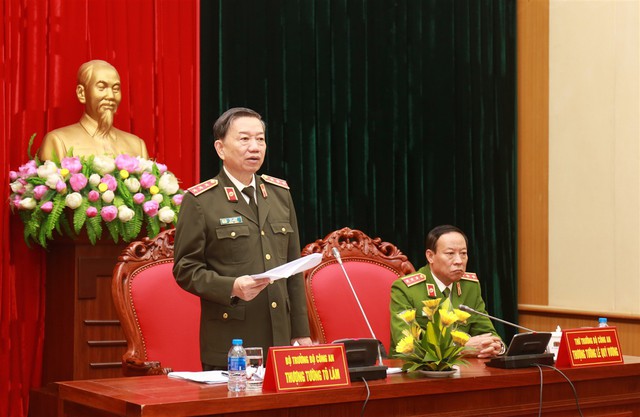 Bộ trưởng Bộ Công an chỉ đạo tập trung truy quét các loại tội phạm bảo kê, đặc biệt tín dụng đen có dấu hiệu lừa đảo - Ảnh 1.