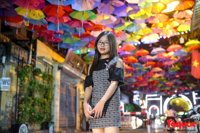 Hà Nội: Làng lụa Vạn Phúc mặc áo mới đón tuần lễ Văn hóa, Du lịch - Ảnh 8.