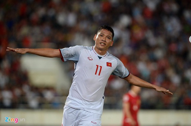 Kết thúc hiệp 1: Đội tuyển Việt Nam dẫn trước 2-0 trước Lào, Công Phượng, Anh Đức lập công - Ảnh 9.
