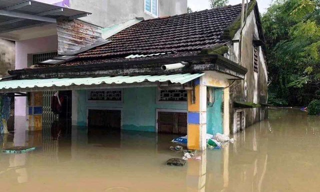 Nhiều nơi ở Quảng Nam vẫn bị ngập, chiều nay hồ Phú Ninh xả lũ - Ảnh 1.