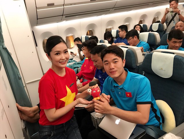 Vietnam Airlines tăng hơn 3.700 chỗ chặng TP. Hồ Chí Minh - Hà Nội cho trận chung kết Việt Nam vs Malaysia - Ảnh 1.