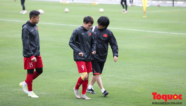 Ngọc Hải, Văn Toàn tập riêng với bộ não của HLV Park Hang - Seo trước trận chung kết lượt về AFF Cup 2018 - Ảnh 1.