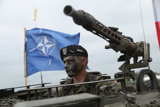Nga yếu thế giằng co với NATO giữa quốc gia chia rẽ nhất tại Balkan? - Ảnh 1.