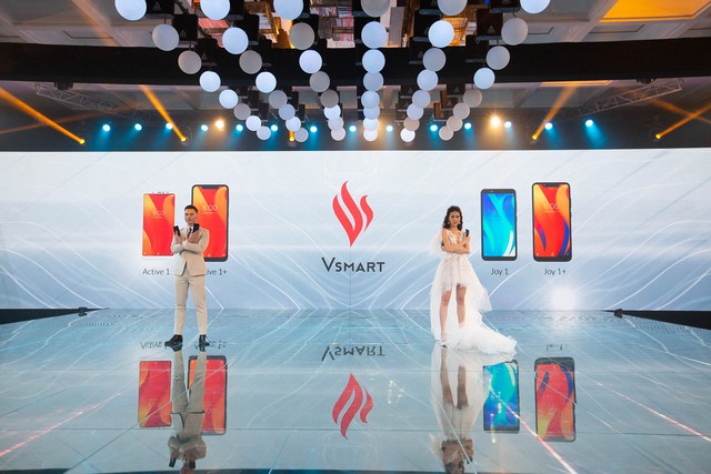 Vingroup công bố giá bán 4 mẫu điện thoại VSMART đầu tiên - Ảnh 3.
