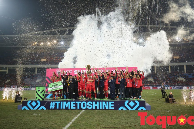 Đội tuyển Việt Nam nhận “cơn mưa” tiền thưởng sau khi giành ngôi vô địch AFF Cup - Ảnh 1.