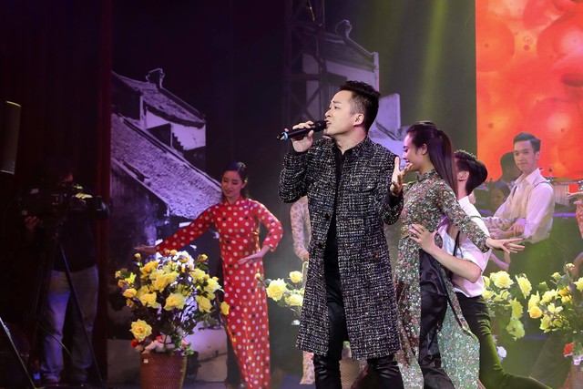 Ca sỹ Tùng Dương tự hào khi được thể hiện ca khúc về Bác Hồ trong Vang mãi Giai điệu Tổ Quốc 2019  - Ảnh 3.