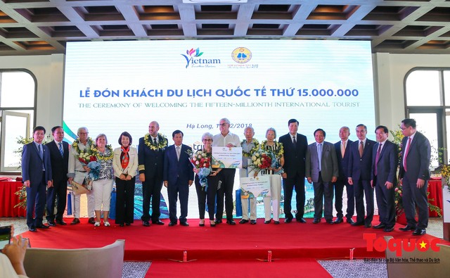 Việt Nam đón vị khách quốc tế thứ 15 triệu, hoàn thành mục tiêu lớn - Ảnh 3.