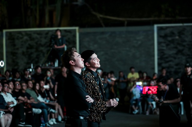 Noo Phước Thịnh xúc động khi được fan mừng sinh nhật trên sân khấu - Ảnh 2.