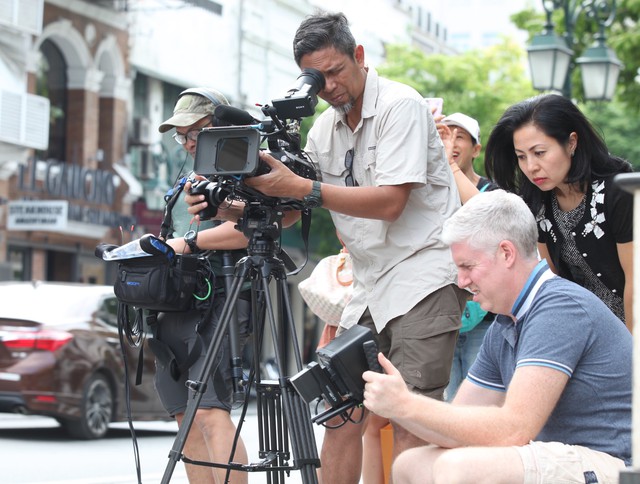 Kênh truyền hình giải trí dẫn đầu toàn cầu Discovery làm phim về người Việt tại Đông Phi - Ảnh 1.