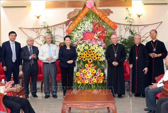 Chủ tịch Quốc hội chúc mừng Giáng sinh tại Giáo phận Xuân Lộc, Đồng Nai - Ảnh 2.