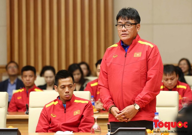 Thủ tướng Nguyễn Xuân Phúc: Đội tuyển Việt Nam là gam màu rất sáng đối với niềm tin của nhân dân trong phát triển thể thao của đất nước - Ảnh 3.