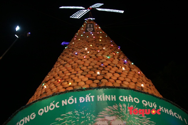 Nghệ An: Lung linh Giáng sinh nơi Vương quốc nồi đất giữ kỷ lục Việt Nam - Ảnh 7.