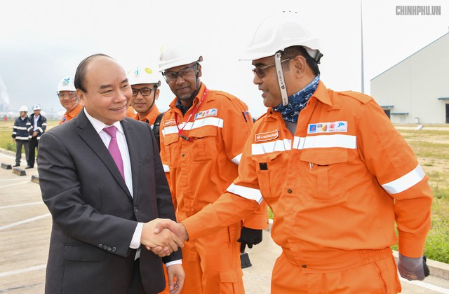 Thủ tướng dự lễ vận hành thương mại nhà máy lọc dầu lớn nhất Việt Nam - Ảnh 3.