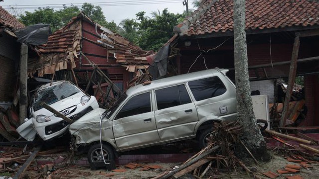Những hình ảnh mới nhất Indonesia “tan tác” sau thảm họa sóng thần - Ảnh 5.