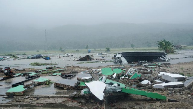 Những hình ảnh mới nhất Indonesia “tan tác” sau thảm họa sóng thần - Ảnh 7.