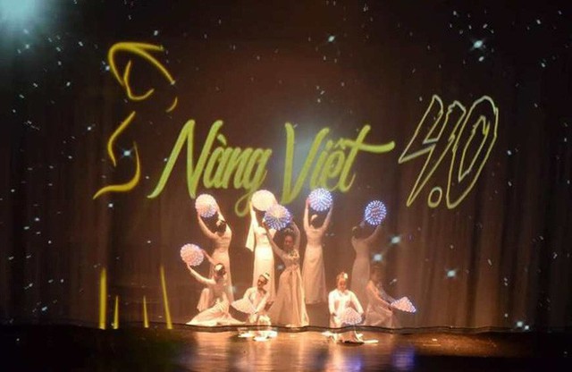 Cô gái người Ukraine có khả năng đọc thơ, kể chuyện bằng tiếng Việt góp mặt trong chương trình nghệ thuật của Nhà hát Tuổi trẻ - Ảnh 1.