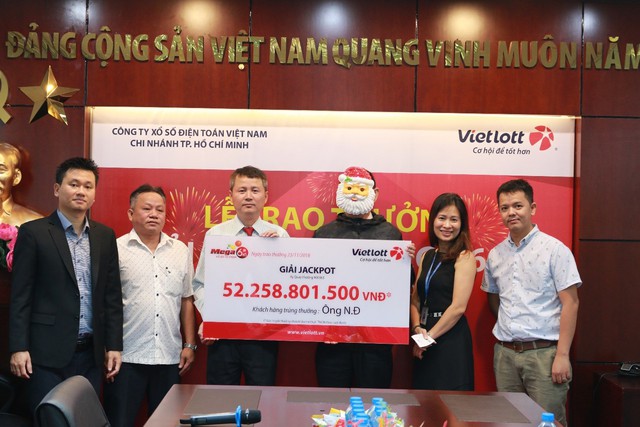 Hơn 60 tỷ cho 3 khách hàng liên tiếp trúng giải jackpot khi chơi Bao 7 của Vietlott - Ảnh 1.