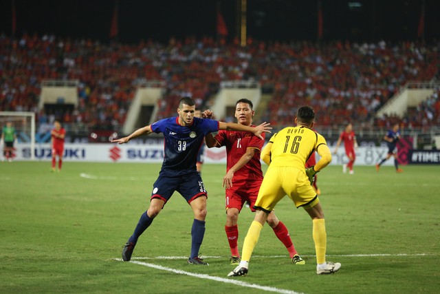 Việt Nam vs Philippines:  Quang Hải, Công Phương ghi bàn giúp đội tuyển Việt Nam vào chơi trận chung kết AFF Cup 2018 - Ảnh 6.
