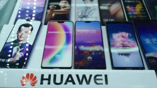 Chưa dứt bất đồng về Huawei, Mỹ tìm giải pháp cho châu Âu - Ảnh 1.
