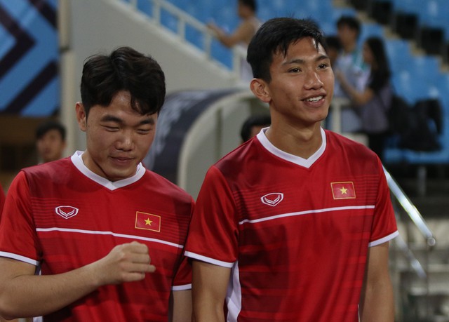 Việt Nam vs Philippines:  Quang Hải, Công Phương ghi bàn giúp đội tuyển Việt Nam vào chơi trận chung kết AFF Cup 2018 - Ảnh 22.
