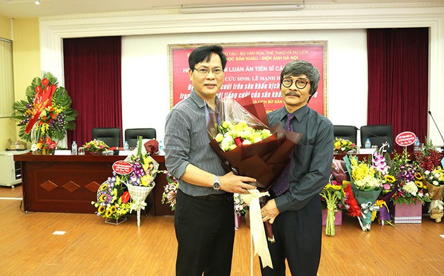 Trường Đại học Sân khấu - Điện ảnh Hà Nội trao bằng tốt nghiệp cho tân tiến sĩ Khóa đầu tiên - Ảnh 2.