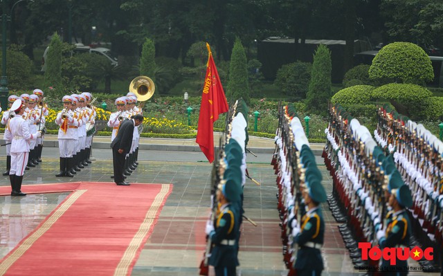 Thủ tướng Chính phủ Nguyễn Xuân Phúc chủ trì lễ đón chính thức Thủ tướng Campuchia Samdech Hun Sen - Ảnh 4.