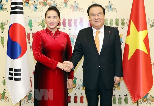 Chủ tịch Quốc hội Hàn Quốc hội đàm với Chủ tịch Quốc hội Nguyễn Thị Kim Ngân  - Ảnh 1.