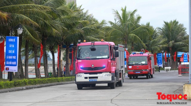 Quảng Ninh: Tình huống cháy lớn tại Cảng dầu B12, lực lượng PCCC và CNCH xử lý như thế nào ? - Ảnh 2.