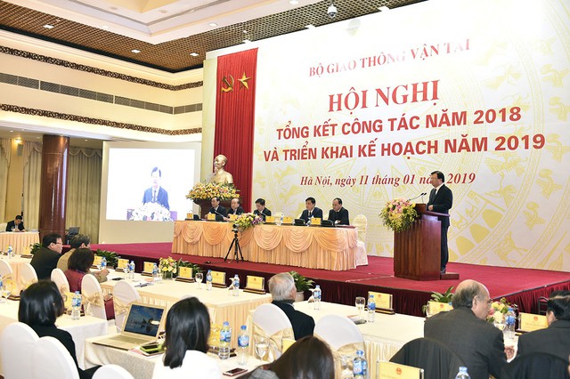 Phó Thủ tướng Trịnh Đình Dũng: Bộ Giao thông cần triển khai các biện pháp tổng thể nhằm giảm thiểu TNGT - Ảnh 1.