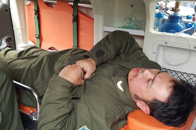 Phó Thủ tướng giao Hà Nội điều tra, xử lý nghiêm đối tượng hành hung nhân viên hàng không - Ảnh 1.