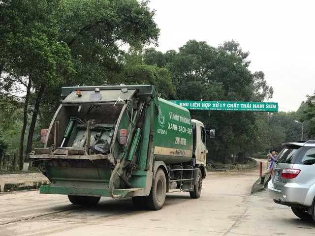 Thông xe vào khu xử lý rác Nam Sơn, Hà Nội được giải cứu khỏi rác - Ảnh 1.
