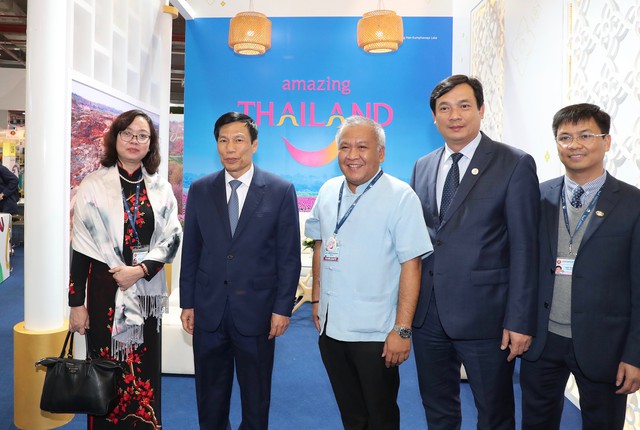 Bộ trưởng Nguyễn Ngọc Thiện thăm Hội chợ Du lịch Travex 2019 - Ảnh 3.