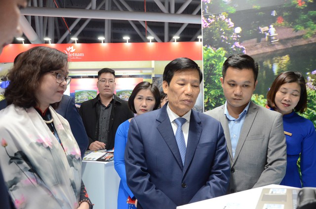 Bộ trưởng Nguyễn Ngọc Thiện thăm Hội chợ Du lịch Travex 2019 - Ảnh 8.