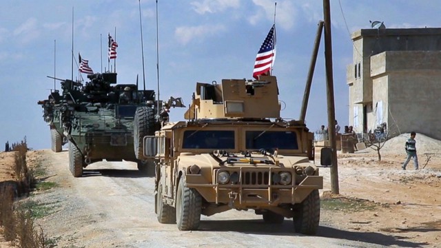Nhiều giờ sau khi binh lính Mỹ tử trận, khủng bố IS đã bị đánh bại - Ảnh 1.