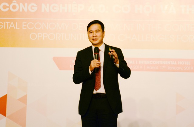 Công nghệ số: “Hoàn thiện thủ tục khởi nghiệp ở Việt Nam mất hơn 1 tháng trong khi ở Singapore chỉ mất 2 tiếng” - Ảnh 2.