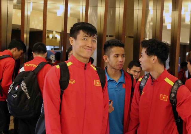 Hình ảnh ĐT Việt Nam sang Dubai, chuẩn bị cho trận đấu  vòng 1/8 gặp Jordan - Ảnh 2.