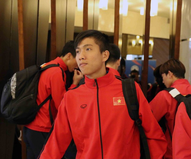 Hình ảnh ĐT Việt Nam sang Dubai, chuẩn bị cho trận đấu  vòng 1/8 gặp Jordan - Ảnh 3.
