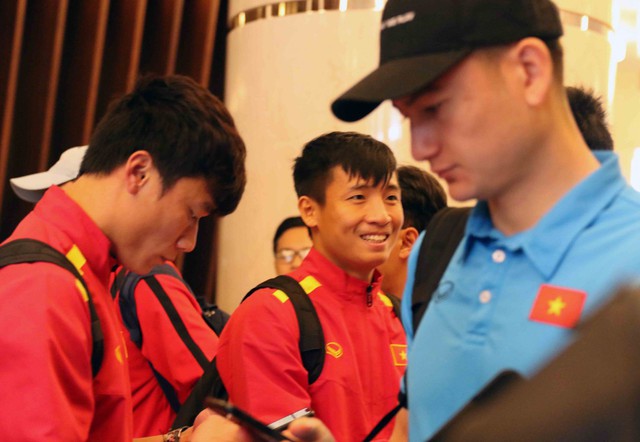 Hình ảnh ĐT Việt Nam sang Dubai, chuẩn bị cho trận đấu  vòng 1/8 gặp Jordan - Ảnh 11.