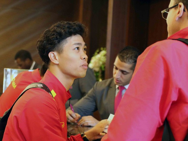 Hình ảnh ĐT Việt Nam sang Dubai, chuẩn bị cho trận đấu  vòng 1/8 gặp Jordan - Ảnh 9.