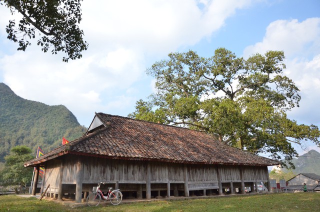 Độc đáo ngôi đình cổ mang kiến trúc nhà sàn truyền thống của dân tộc Tày ở Lạng Sơn - Ảnh 3.