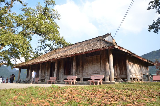 Độc đáo ngôi đình cổ mang kiến trúc nhà sàn truyền thống của dân tộc Tày ở Lạng Sơn - Ảnh 1.