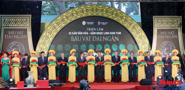 Thủ tướng Nguyễn Xuân Phúc: Bảo tồn di sản văn hóa Kon Tum và Di sản Tây Nguyên là nhiệm vụ quan trọng - Ảnh 2.