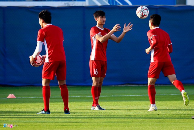 Hình ảnh buổi luyện tập đầu tiên của ĐT Việt Nam trước trận đấu với Nhật Bản - Ảnh 8.
