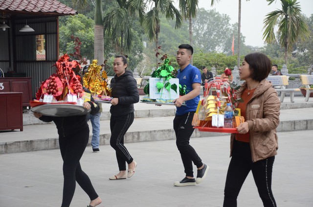 Xa rồi thời chen chân trả lễ cuối năm tại đền Bà Chúa kho (Bắc Ninh) - Ảnh 8.