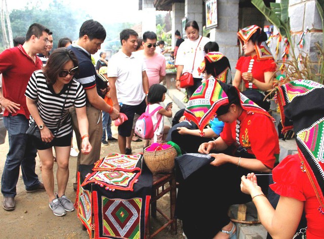  Ban Quản lý Làng Văn hóa - Du lịch các dân tộc Việt Nam: Mục tiêu đón 660.000 lượt khách tham quan đến với “Ngôi nhà chung” - Ảnh 6.