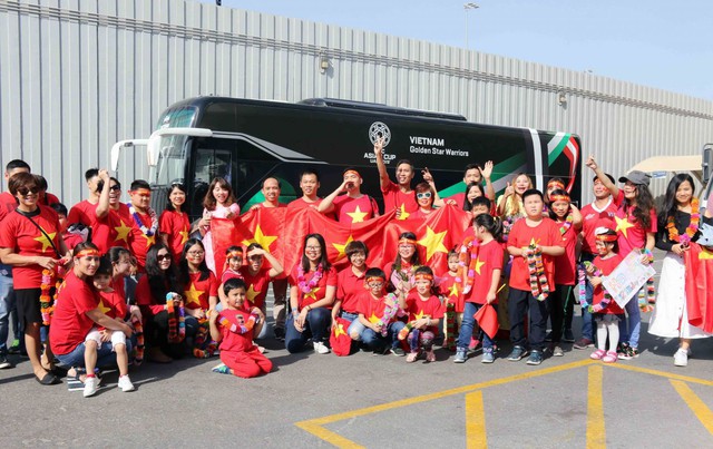 Đội tuyển Việt Nam được chào đón nồng nhiệt tại UAE, chính thức bước vào chiến dịch VCK Asian Cup 2019 - Ảnh 4.