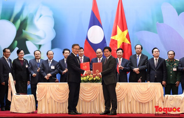 Thủ tướng Nguyễn Xuân Phúc và Thủ tướng CHDCND Lào đồng chủ trì Kỳ họp 41 Ủy ban Liên Chính phủ Việt Nam - Lào - Ảnh 5.