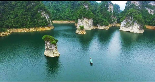 Vẻ đẹp của vịnh Hạ Long trên cạn, hồ Na Hang - Ảnh 7.