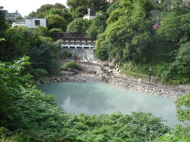 Thư giãn ở 6 suối nước nóng nổi tiếng nhất Đài Loan - Ảnh 4.